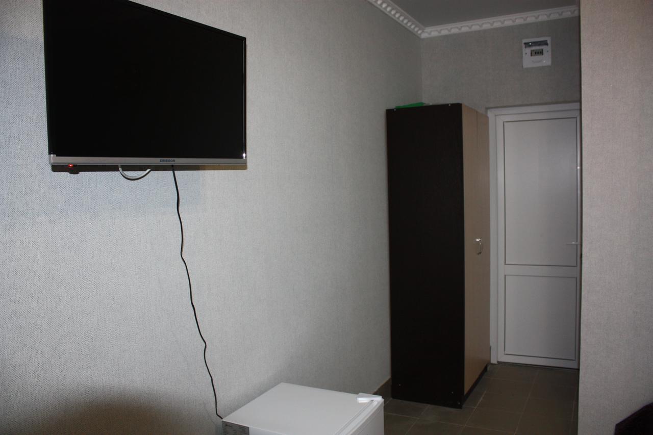 Viktoria Hotel Pizunda Bagian luar foto