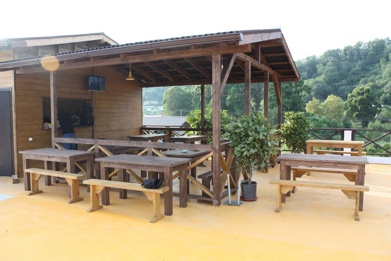 Viktoria Hotel Pizunda Bagian luar foto