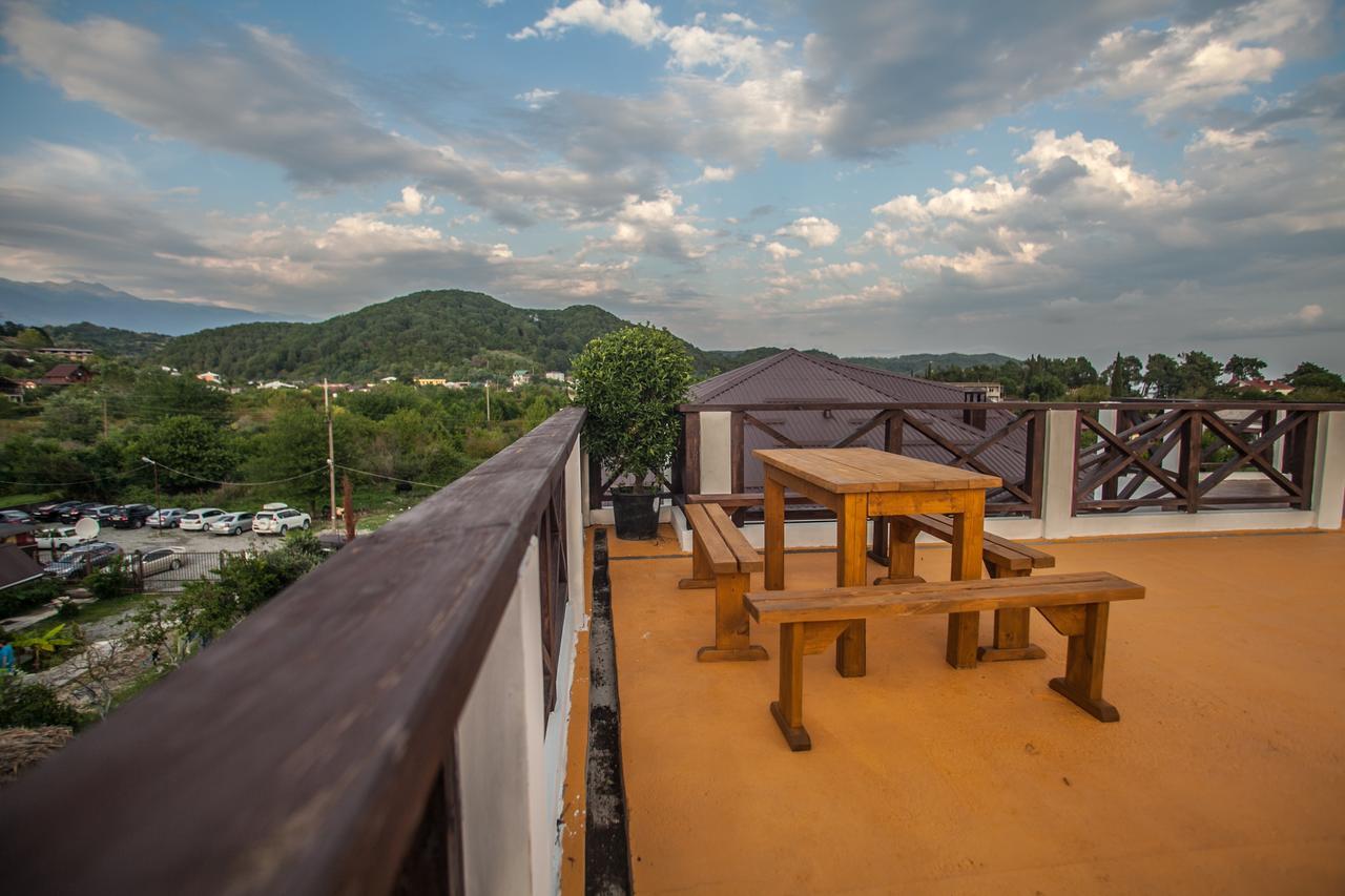 Viktoria Hotel Pizunda Bagian luar foto